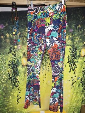 #186 Leggings Depot Multicolor Paisley Flare Leggings